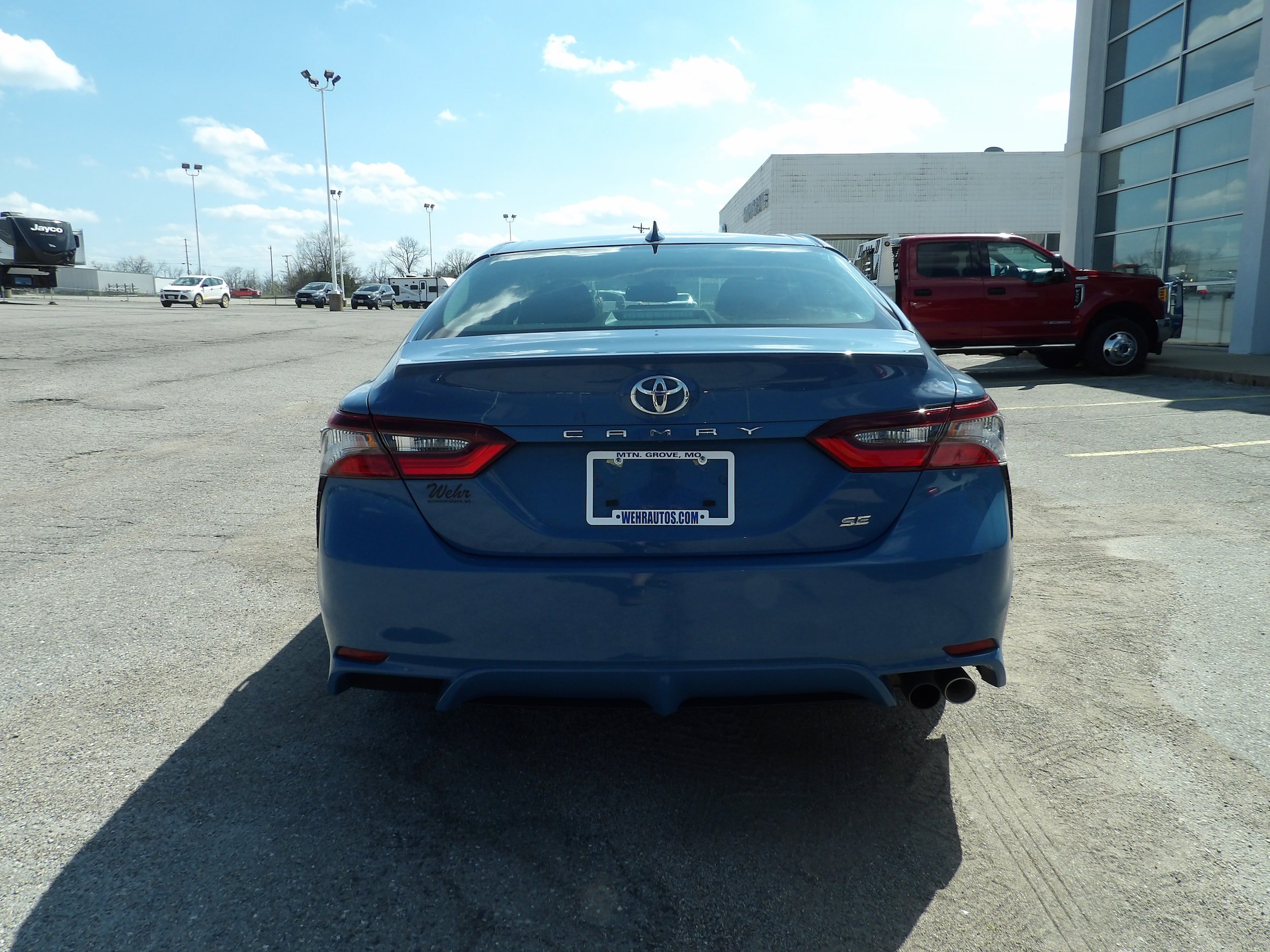Used 2024 Toyota Camry SE w/ Cold Weather Package FWD image 8