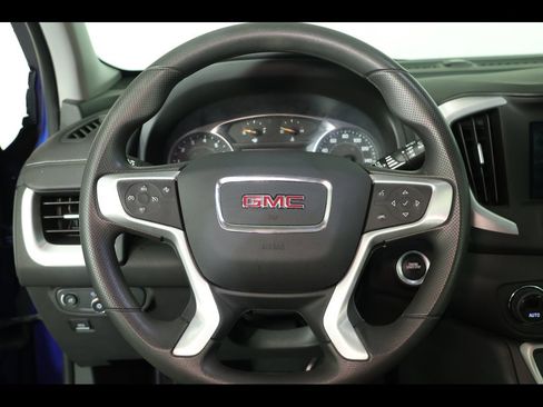 Used 2022 GMC Terrain SLE w/ Driver Convenience Package image 23