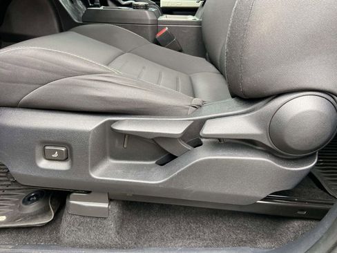 Used 2024 Toyota Tacoma TRD Sport image 11