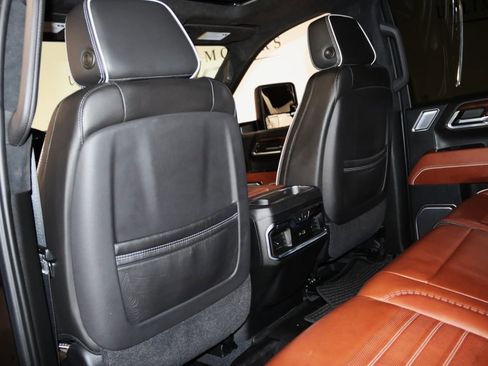 Used 2024 GMC Sierra 3500 Denali Ultimate image 86