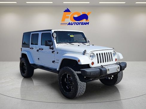 Used 2013 Jeep Wrangler Unlimited Sahara w/ Dual Top Group AWD/4WD image 6