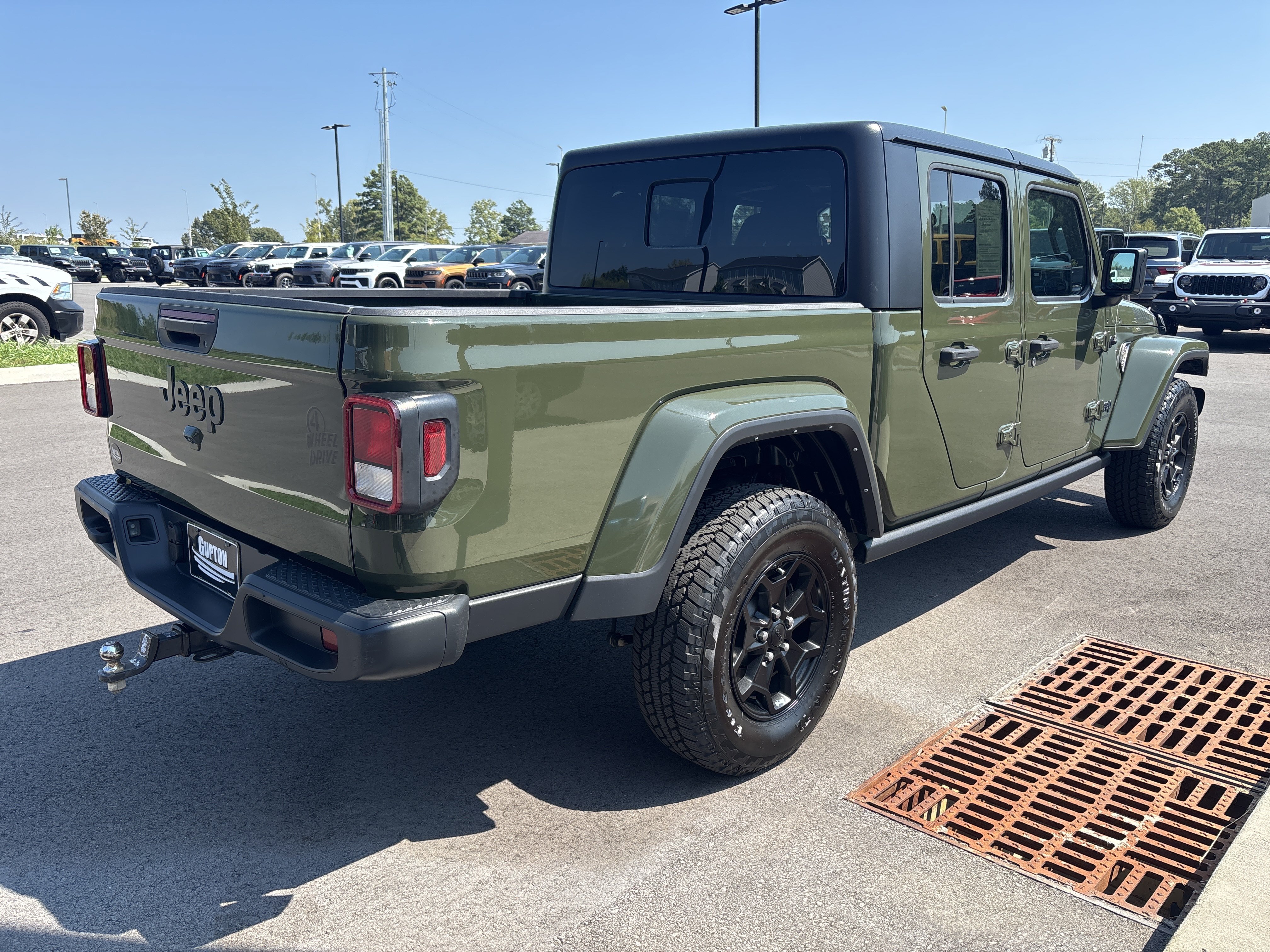 Used 2021 Jeep Gladiator Sport AWD/4WD image 5