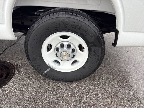 New 2025 Chevrolet Express 2500 RWD image 23