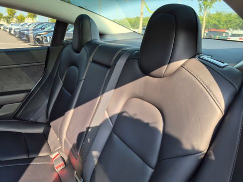 Used 2023 Tesla Model 3 Standard Range RWD image 29