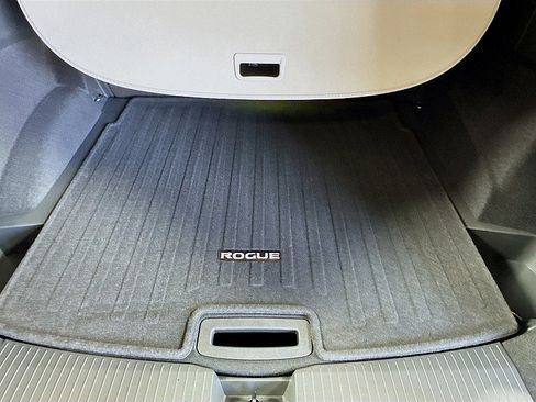 New 2026 Nissan Rogue SV AWD/4WD image 25