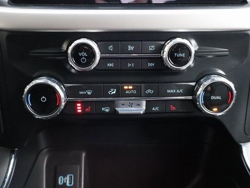 Used 2022 Ford F150 XLT w/ Equipment Group 302A High image 9