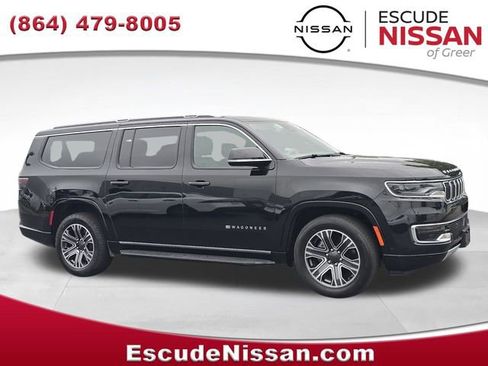 Used 2024 Jeep Wagoneer L Series II w/ Flexible Seating Group AWD/4WD image 1