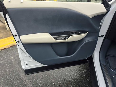 Certified 2025 Lexus RZ 300e image 22