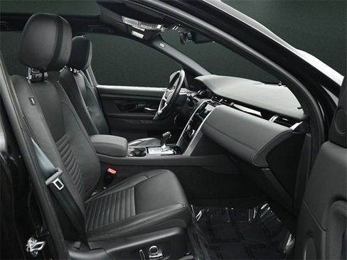 Used 2021 Land Rover Discovery Sport SE image 21