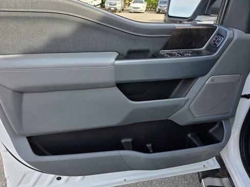 Used 2023 Ford F150 Lariat image 8