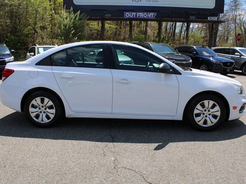 Used 2016 Chevrolet Cruze LS FWD image 6