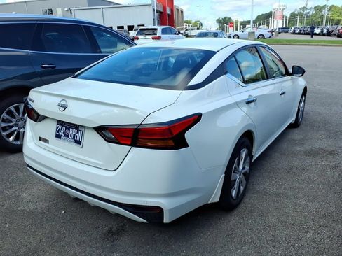 Used 2025 Nissan Altima 2.5 S FWD image 5