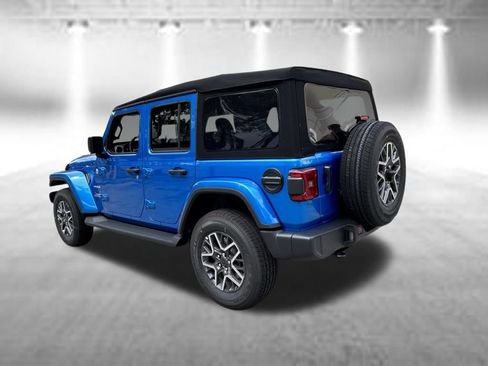 Used 2024 Jeep Wrangler Unlimited Sahara AWD/4WD image 5