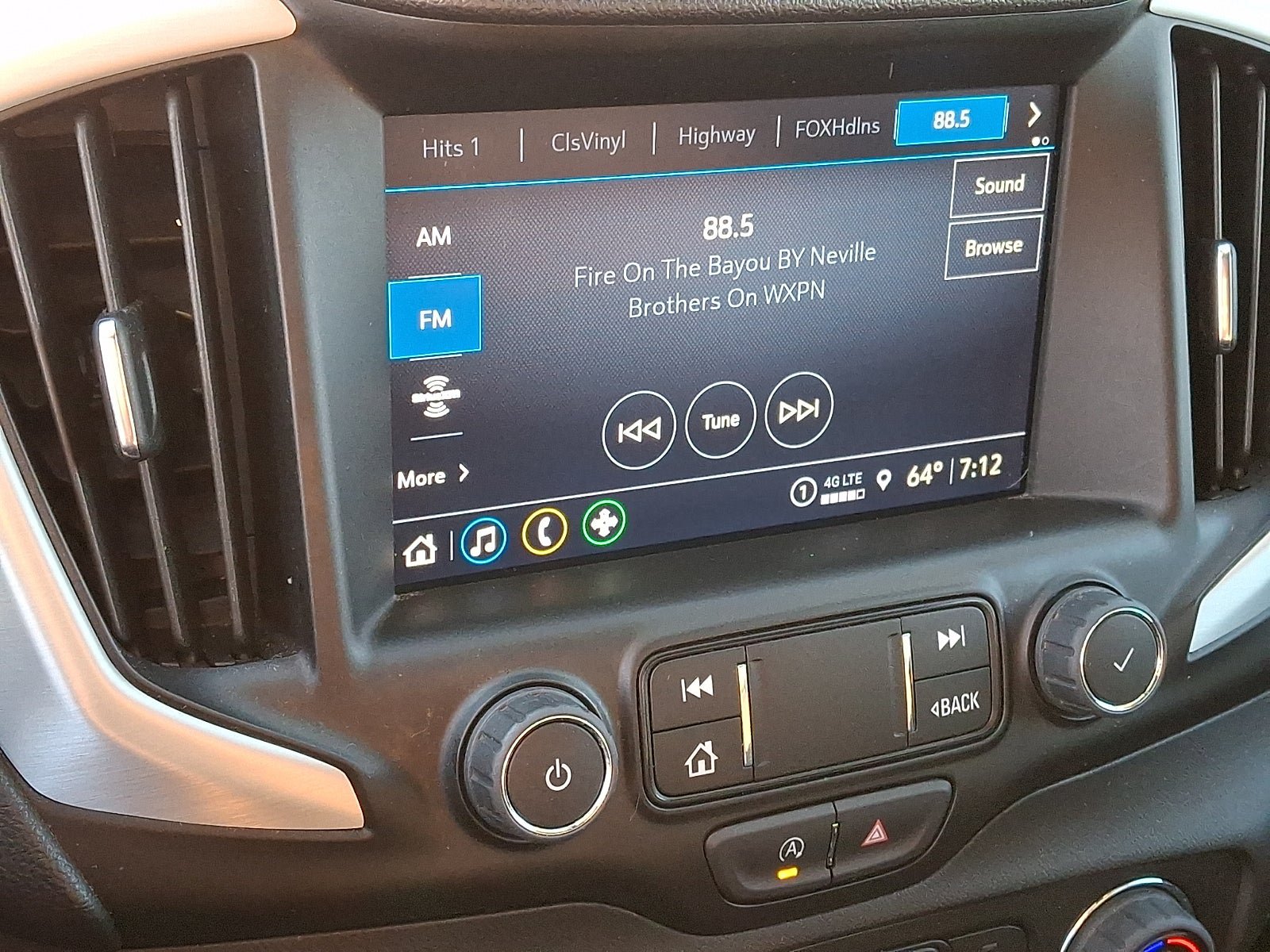 Certified 2024 GMC Terrain SLT w/ Elevation Edition AWD/4WD image 17