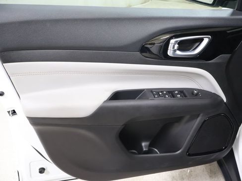 New 2026 Jeep Compass Limited AWD/4WD image 11