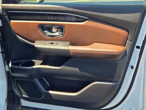 Used 2024 Honda Pilot Elite image 6
