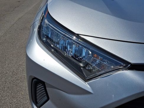 Used 2019 Toyota RAV4 LE w/ All Weather Liner Package AWD/4WD image 12