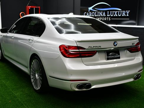 Used 2018 BMW ALPINA B7 xDrive image 2