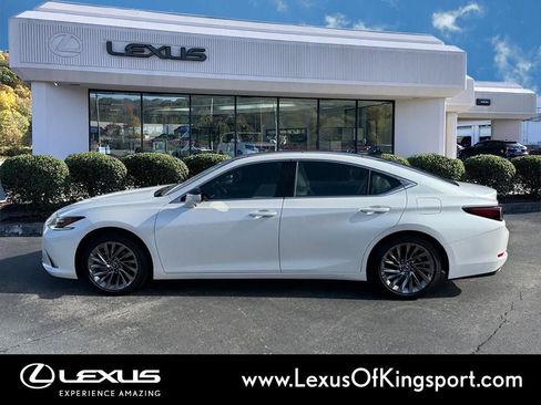 Used 2024 Lexus ES 350 Ultra Luxury w/ Accessory Package (Z1) image 2