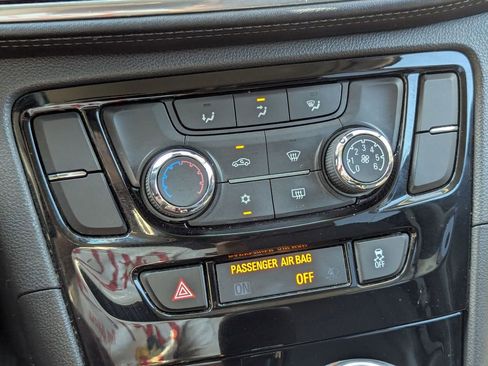 Used 2019 Buick Encore Preferred image 18