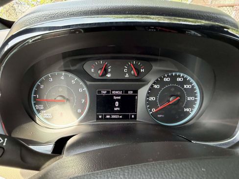 Used 2023 Chevrolet Traverse LS AWD/4WD image 23