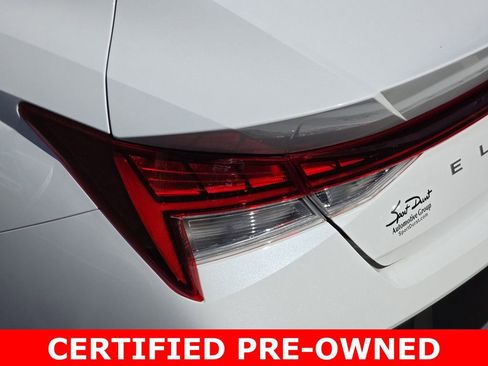 Used 2025 Hyundai Elantra Limited FWD image 34