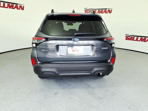 Used 2025 Subaru Forester Premium image 5