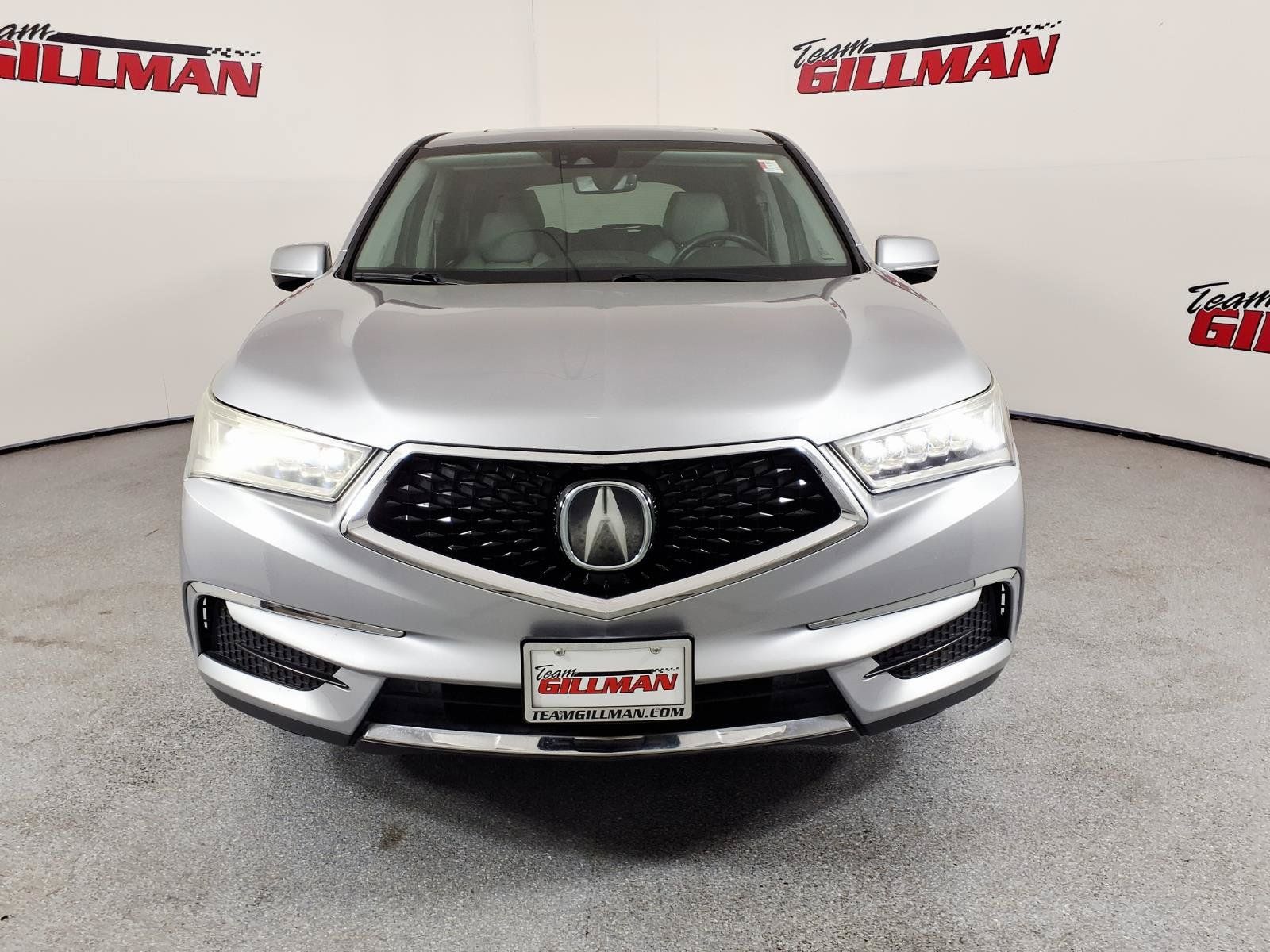 Used 2017 Acura MDX w/ Technology Package FWD image 2