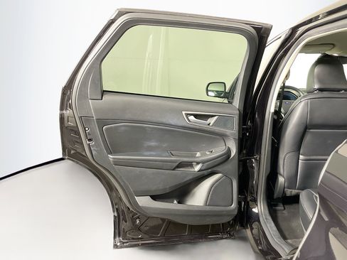 Used 2024 Ford Edge SEL image 25