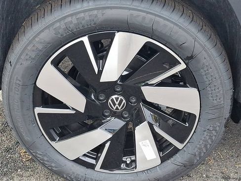 New 2026 Volkswagen Atlas Cross Sport SEL AWD/4WD image 5