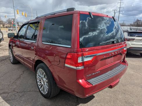 Used 2016 Lincoln Navigator Select image 5