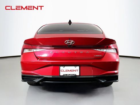 Used 2023 Hyundai Elantra Limited w/ Cargo Package FWD image 8