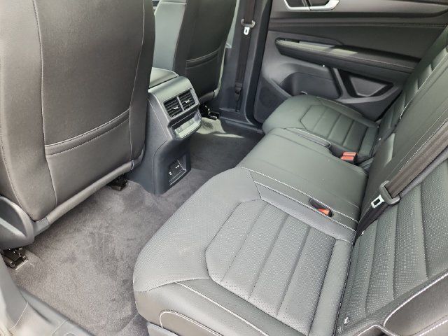 New 2026 Volkswagen Atlas Cross Sport SEL R-Line AWD/4WD image 8