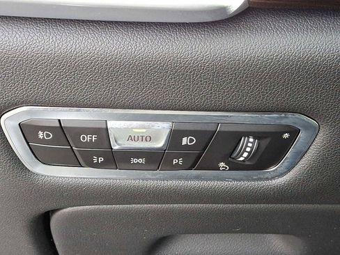 Used 2020 BMW X5 M50i w/ Executive Package image 28