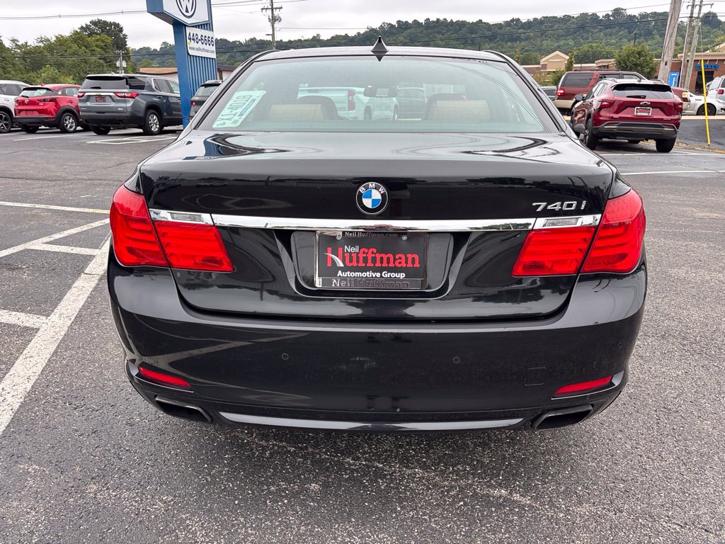 Used 2012 BMW 740i RWD image 6