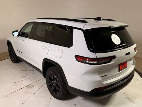 New 2025 Jeep Grand Cherokee L Altitude AWD/4WD image 5