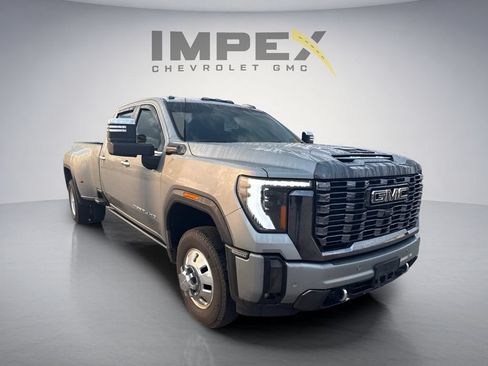 Used 2024 GMC Sierra 3500 Denali Ultimate AWD/4WD image 7