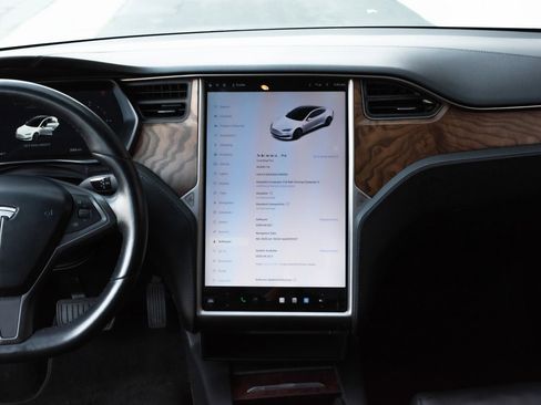 Used 2020 Tesla Model S Long Range image 7