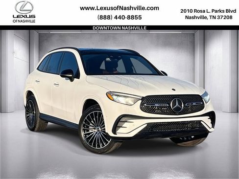 Used 2025 Mercedes-Benz GLC 300 4MATIC image 1