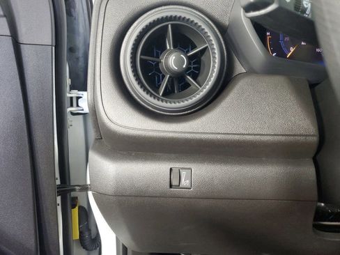 Used 2025 Chevrolet Colorado W/T image 26