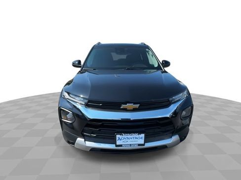 Used 2023 Chevrolet TrailBlazer LT w/ Convenience Package AWD/4WD image 3