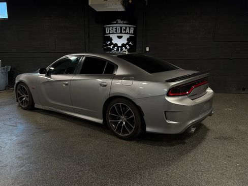 Used 2018 Dodge Charger R/T Scat Pack RWD image 3