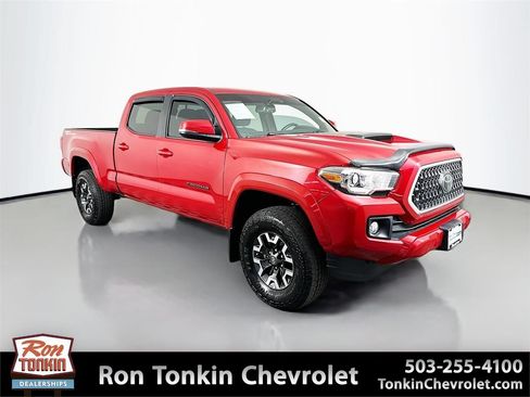 Used 2018 Toyota Tacoma TRD Sport w/ Technology Package RWD image 1