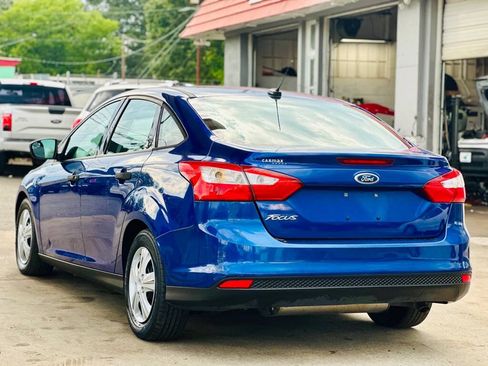 Used 2012 Ford Focus S FWD image 8