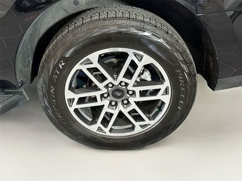 Used 2025 Ford Expedition Active AWD/4WD image 34