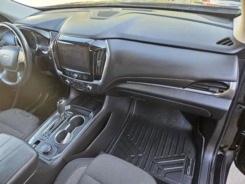 Used 2018 Chevrolet Traverse LT AWD/4WD image 14