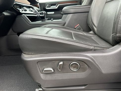 Used 2024 GMC Sierra 1500 Denali w/ Technology Package image 12