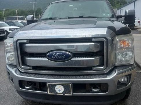 Used 2016 Ford F250 XLT w/ XLT Premium Package AWD/4WD image 5