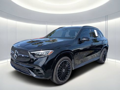 Used 2025 Mercedes-Benz GLC 300 image 7