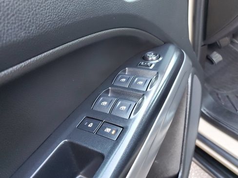 Used 2022 Chevrolet Colorado ZR2 w/ LPO, Power Package AWD/4WD image 18